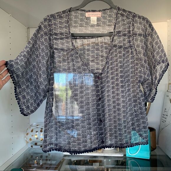 Band of Gypsies Boho Blue Floral Short Sleeve Pom Pom Sheer Button Up Blouse S - Picture 6 of 7